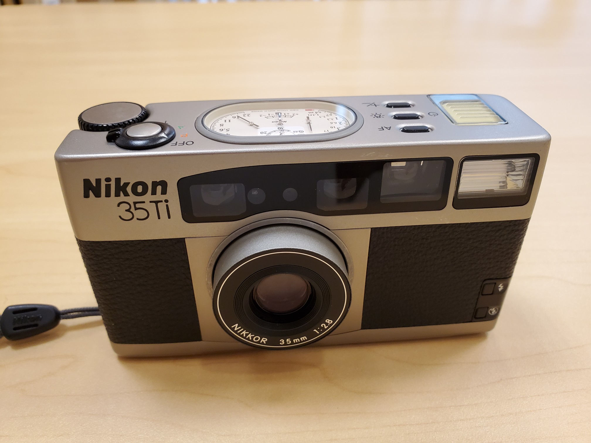 完動品 ❁ Nikon 35Ti フィルムカメラ+spbgp44.ru